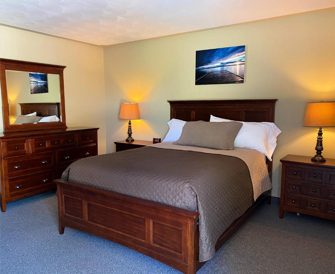 Manitoulin Inn Mindemoya Eksteriør bilde