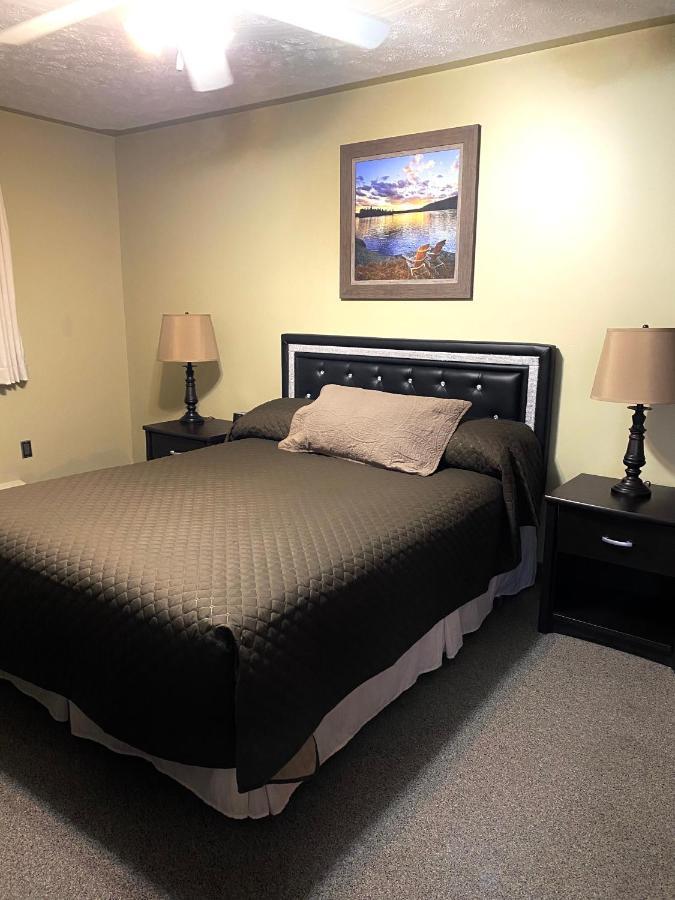 Manitoulin Inn Mindemoya Eksteriør bilde