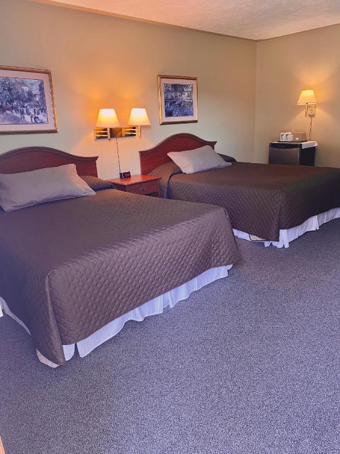 Manitoulin Inn Mindemoya Eksteriør bilde